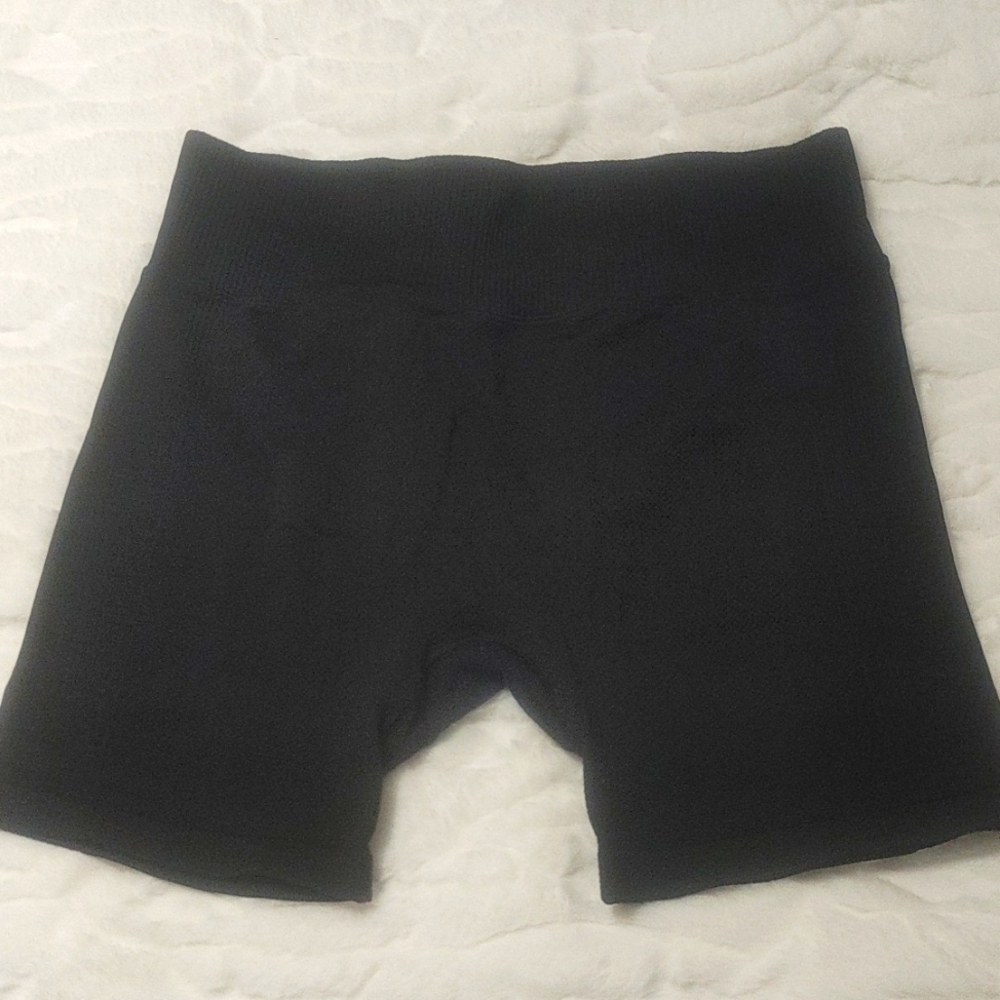 Pink Active Textured Black Workout Shorts XL 2021